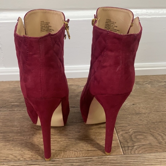 Heeled boots - Picture 3 of 3